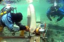 Freilegung von Unterwasserdenkmalen durch archäologische Forschungstaucher