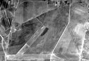 US-Luftbild vom 23.3.1945 mit Landebahn und Hangar
